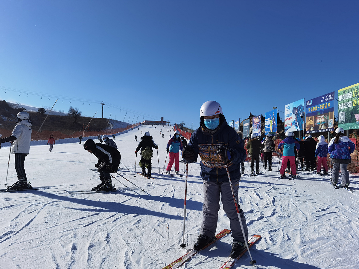 遠(yuǎn)大锅炉探路者滑雪(xuě)六